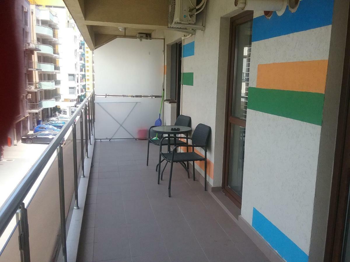 Flory'S Apartment Mamaia Buitenkant foto